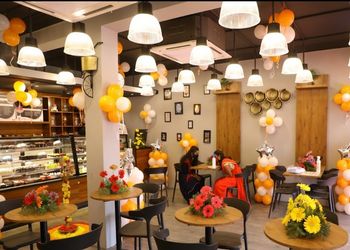 TopTown-Cafe-Food-Cake-shops-Tirupati-Andhra-Pradesh-1