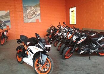 KTM-Tiruppur-Shopping-Motorcycle-dealers-Tiruppur-Tamil-Nadu-1
