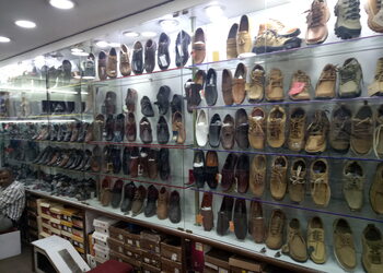 College-Shoe-Store-Shopping-Shoe-Store-Udaipur-Rajasthan-1