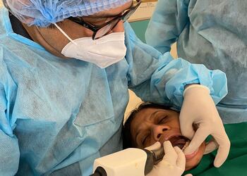 Dr-Amish-Mehta-s-Chandan-Dental-Health-Dental-clinics-Orthodontist-Vadodara-Gujarat-1