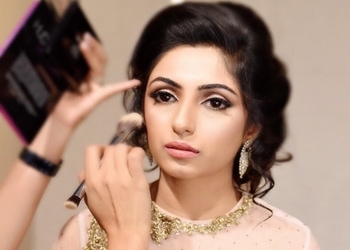 Reflexions-Unisex-Salon-Entertainment-Beauty-parlour-Vadodara-Gujarat