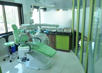 Vraj-Dental-Care-Health-Dental-clinics-Orthodontist-Vadodara-Gujarat-2