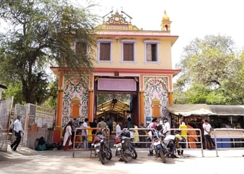 Sankatmochan-Temple-Entertainment-Temples-Varanasi-Uttar-Pradesh