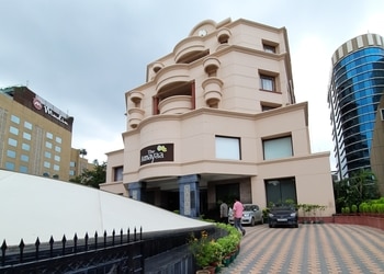 The-Amayaa-Local-Businesses-4-star-hotels-Varanasi-Uttar-Pradesh