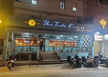 The-Taste-Factory-Food-Family-restaurants-Varanasi-Uttar-Pradesh