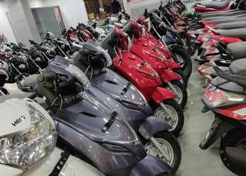 Vishal-Auto-Agencies-Shopping-Motorcycle-dealers-Varanasi-Uttar-Pradesh-1