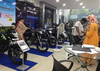 Vedha-Moto-Corp-Shopping-Motorcycle-dealers-Vellore-Tamil-Nadu-1