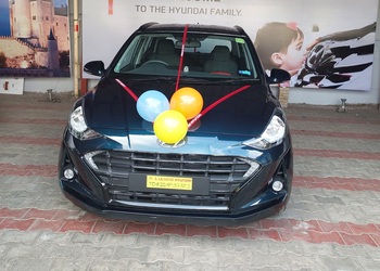 Lakshmi-Hyundai-Shopping-Car-dealer-Visakhapatnam-Andhra-Pradesh-1