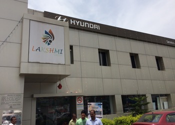 Lakshmi-Hyundai-Shopping-Car-dealer-Visakhapatnam-Andhra-Pradesh