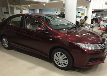 Green-Honda-Shopping-Car-dealer-Warangal-Telangana-1