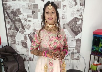 Aarti-sen-makeup-artist-Bridal-makeup-artist-Pushkar-ajmer-Rajasthan-2