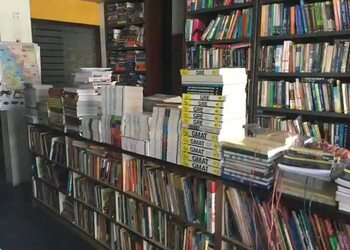 Academic-book-house-Book-stores-Kochi-Kerala-3
