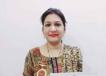 Acharya-preeti-indarwal-Vastu-consultant-Vaishali-ghaziabad-Uttar-pradesh-1