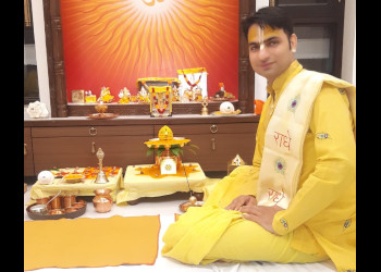 Acharya-vivek-vashisth-Astrologers-Panchkula-Haryana-1