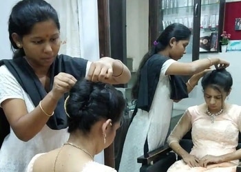 Aditi-hair-and-beauty-salon-Beauty-parlour-Rajarampuri-kolhapur-Maharashtra-3