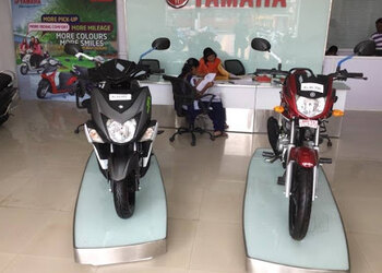 Aditya-auto-Motorcycle-dealers-Solapur-Maharashtra-2