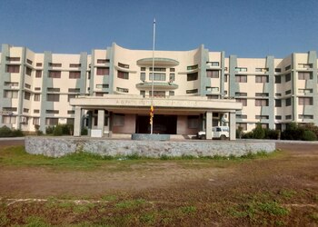Ag-patil-institute-of-technology-Engineering-colleges-Solapur-Maharashtra-1