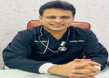 Aks-clinic-Dermatologist-doctors-Sector-43-gurugram-Haryana-2