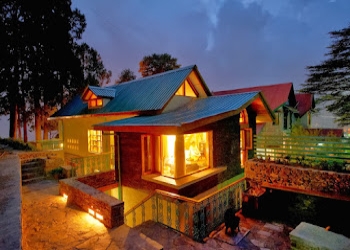 Am-stays-trails-ballyhack-cottage-shimla-Homestay-Lakkar-bazaar-shimla-Himachal-pradesh-1