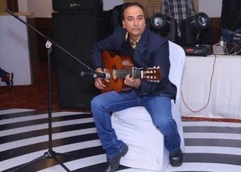 Aman-flamenco-guitarist-Guitar-classes-Ludhiana-Punjab-2
