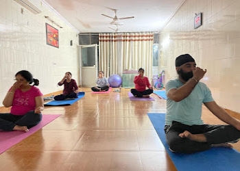 Anant-yogashala-Yoga-classes-Lajpat-nagar-delhi-Delhi-2