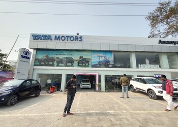 Ananya-auto-agency-Car-dealer-Danapur-patna-Bihar-1