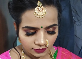 Ananya-beauty-parlour-Makeup-artist-Solapur-Maharashtra-3