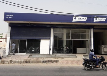 Ansh-bajaj-Motorcycle-dealers-Rohtak-Haryana-1