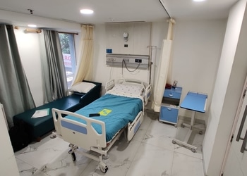 Apollo-hospital-Multispeciality-hospitals-Noida-Uttar-pradesh-2
