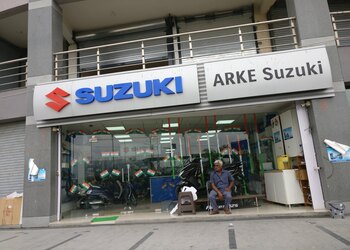 Arke-suzuki-Motorcycle-dealers-Memnagar-ahmedabad-Gujarat-1
