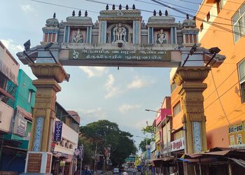 Arulmigu-vadapalani-murugan-temple-Temples-Chennai-Tamil-nadu-1