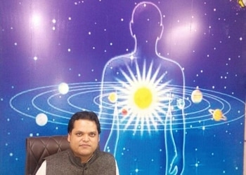 Astrologer-dr-shiv-trivedi-Feng-shui-consultant-Kanpur-Uttar-pradesh-2