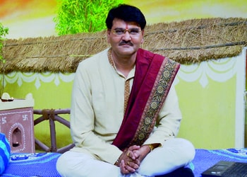 Astrologer-pt-ramesh-bhojraj-dwivedi-Tantriks-Ratanada-jodhpur-Rajasthan-1