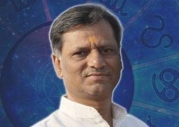 Astrologer-rajendra-purohit-Feng-shui-consultant-Sardarpura-jodhpur-Rajasthan-1