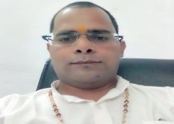 Astrologer-shiva-Vastu-consultant-Lucknow-Uttar-pradesh-1