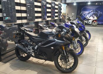 Autowings-yamaha-Motorcycle-dealers-Harmu-ranchi-Jharkhand-3