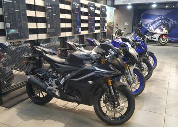 Autowings-yamaha-Motorcycle-dealers-Lalpur-ranchi-Jharkhand-3