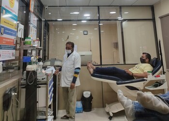 Ayush-blood-center-24-hour-blood-banks-Vadodara-Gujarat-2