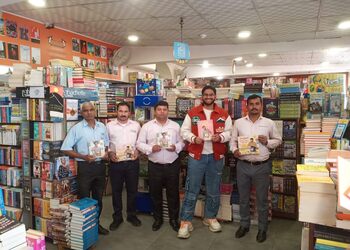 Bahrisons-booksellers-Book-stores-Gurugram-Haryana-3