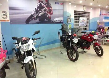 Balamurugan-automobiles-Motorcycle-dealers-Vellore-Tamil-nadu-2