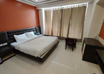 Banana-tree-hotel-3-star-hotels-Ghaziabad-Uttar-pradesh-2