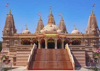 Baps-shri-swaminarayan-mandir-Temples-Dhule-Maharashtra-1