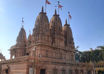 Baps-shri-swaminarayan-mandir-Temples-Surat-Gujarat-1