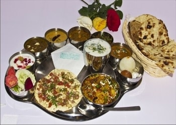 Bapu-ki-kutia-Pure-vegetarian-restaurants-Bhopal-Madhya-pradesh-2