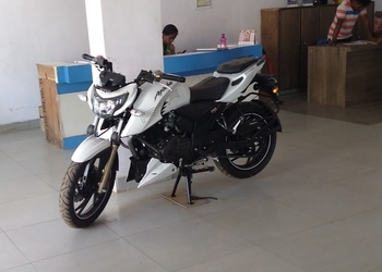 Barun-motors-Motorcycle-dealers-Bhawanipatna-Odisha-2