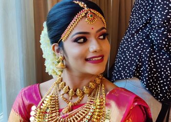 Beautyshak-Makeup-artist-Vyttila-kochi-Kerala-3