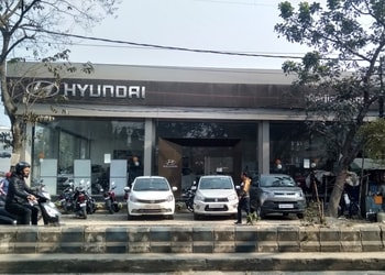 Berlia-hyundai-Car-dealer-Siliguri-junction-siliguri-West-bengal-1