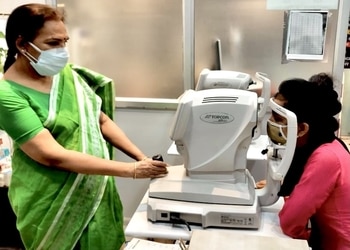 Bhatia-netralaya-Lasik-surgeon-Bhilai-Chhattisgarh-3