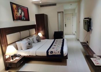 Bhawna-clarks-inn-hotel-3-star-hotels-Agra-Uttar-pradesh-2