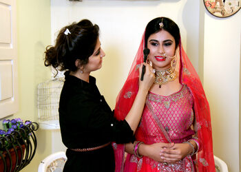 Bhi-makeup-and-hair-academy-Makeup-artist-Bandra-mumbai-Maharashtra-1